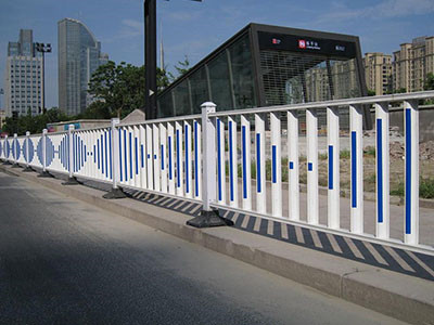 道路护栏图片1